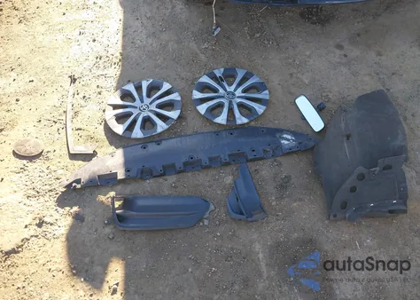 2021 Toyota Corolla Hybrid Le z USA, uszkodzony, nr VIN JTDEAMDEXMJ009742